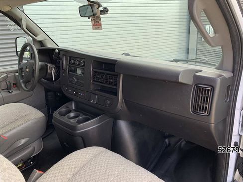 Used 2021 Chevrolet Express 2500 RWD image 25