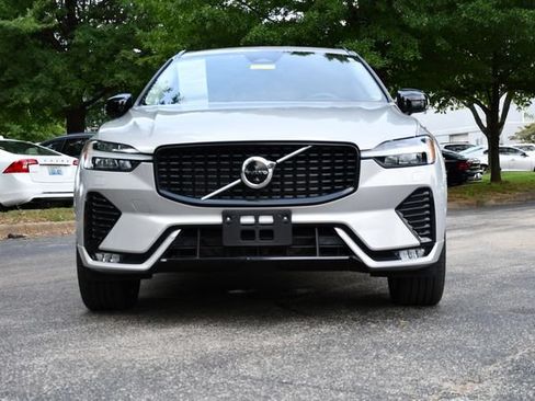 Certified 2023 Volvo XC60 B5 Plus w/ Climate Package AWD/4WD image 2