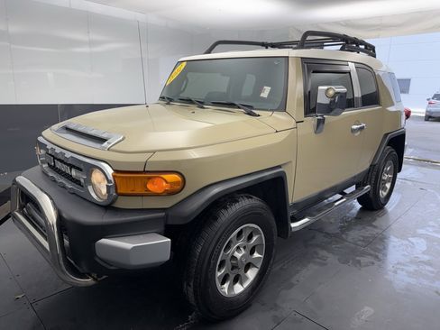Used 2012 Toyota FJ Cruiser Base image 9