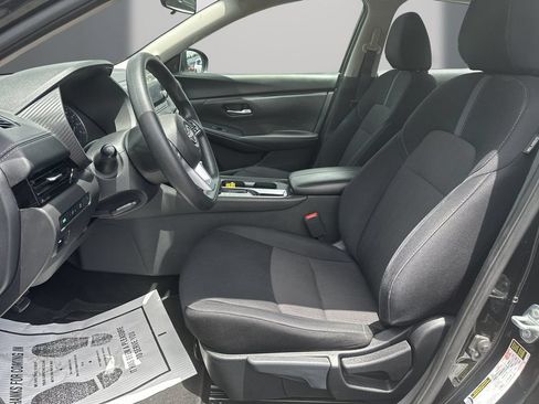 Used 2024 Nissan Sentra SV FWD image 13