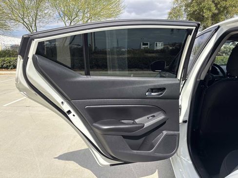 Used 2021 Nissan Altima 2.5 S w/ Driver Assist Package FWD image 11
