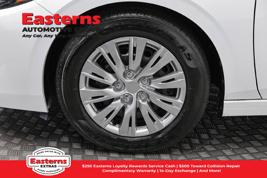 Used 2024 Nissan Sentra S FWD image 29