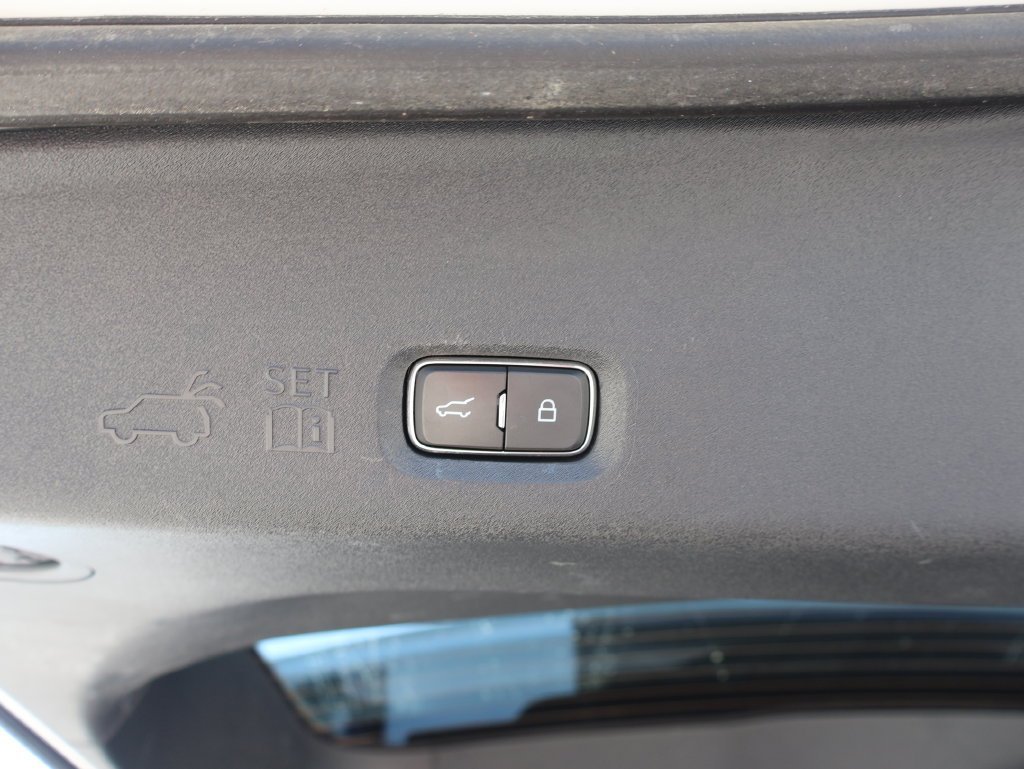 Used 2025 Ford Expedition Platinum AWD/4WD image 18