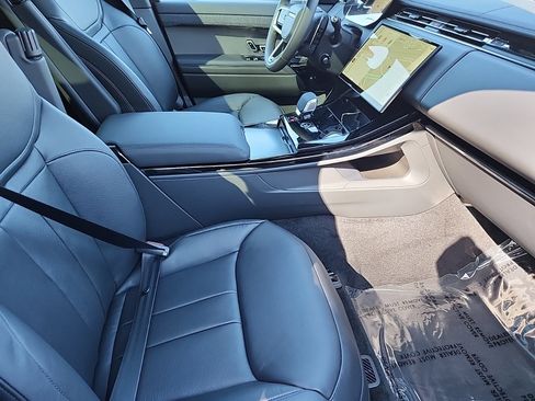 Certified 2025 Land Rover Range Rover Sport image 3