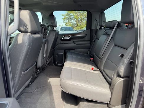 Used 2025 GMC Sierra 1500 SLT AWD/4WD image 12