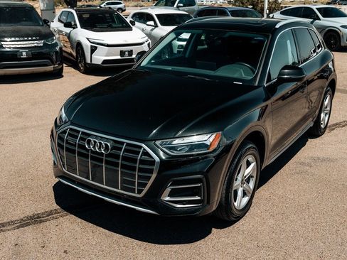 Used 2023 Audi Q5 2.0T Premium w/ Convenience Package AWD/4WD image 12