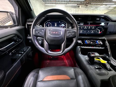 Used 2023 GMC Sierra 1500 AT4 w/ AT4 Premium Package AWD/4WD image 8