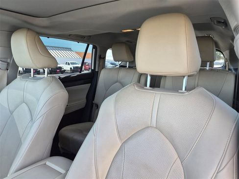 Used 2020 Toyota Highlander Limited image 35