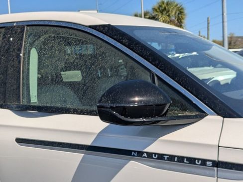 New 2026 Lincoln Nautilus Premier image 12