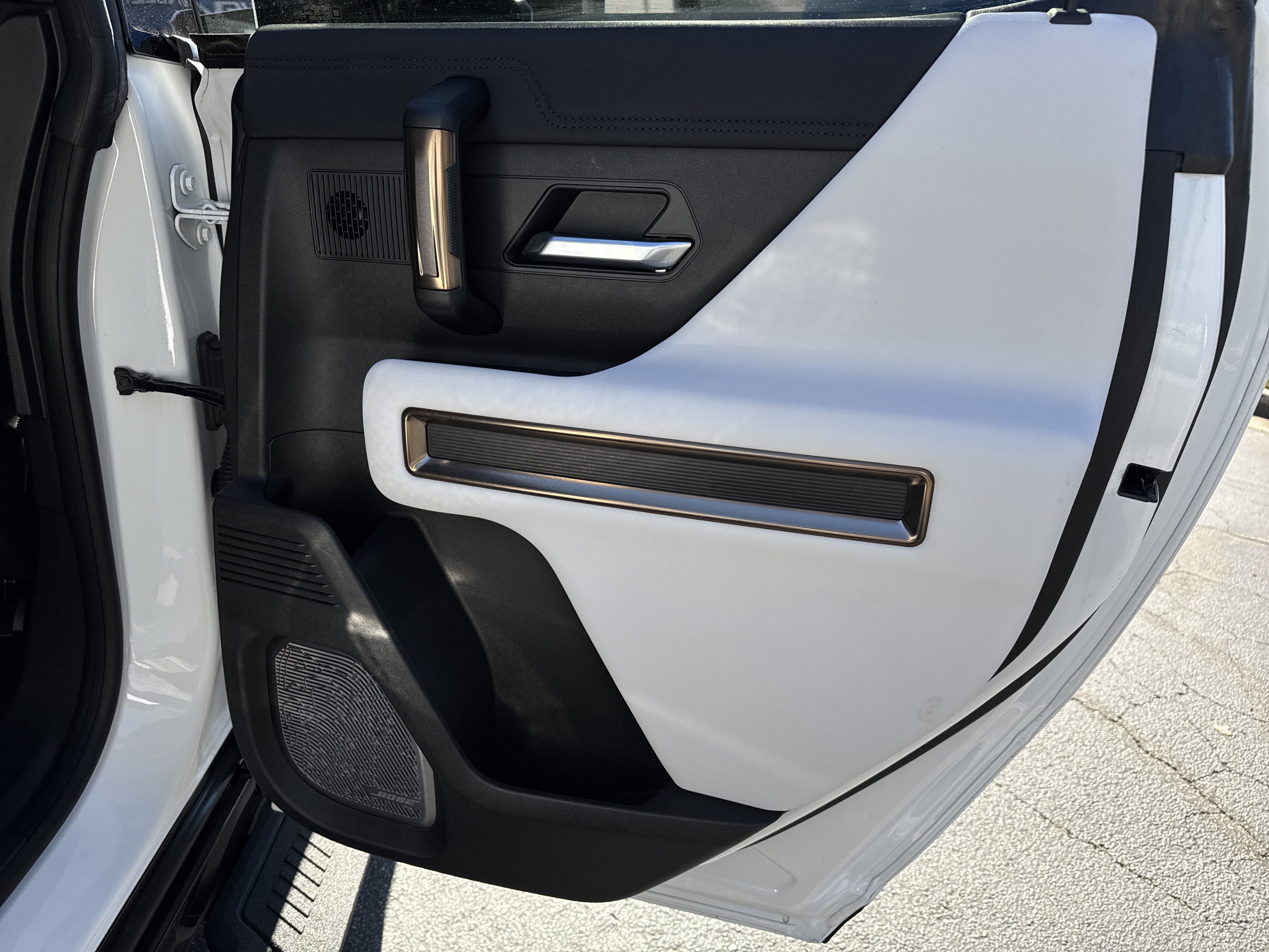 Used 2025 GMC Hummer EV 3X w/ LPO, Sport Package AWD/4WD image 15