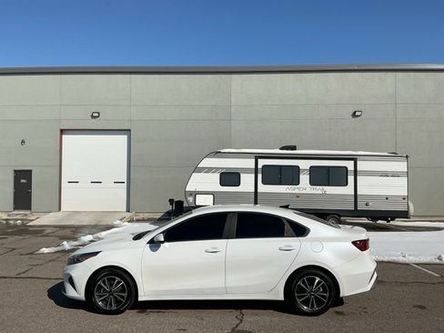 Used 2024 Kia Forte LXS image 8