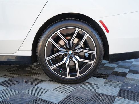 Used 2024 BMW 740i xDrive image 86