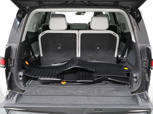 Used 2023 Rivian R1S Adventure AWD/4WD image 28