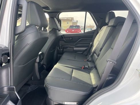 Used 2025 Toyota 4Runner TRD Off-Road Premium image 40