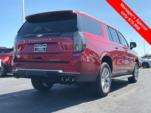 Used 2025 Chevrolet Suburban Premier AWD/4WD image 9