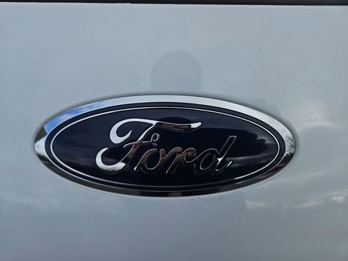 Used 2020 Ford Escape SE image 30