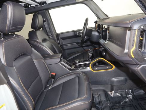 Used 2024 Ford Bronco Badlands AWD/4WD image 18