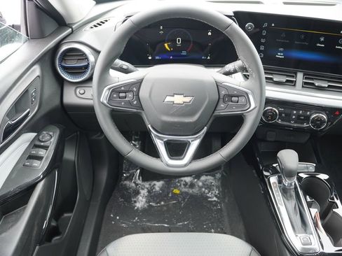 New 2026 Chevrolet Trax LT w/ Driver Confidence Package image 12