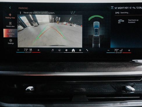 Used 2024 BMW X7 xDrive40i w/ M Sport Package AWD/4WD image 21