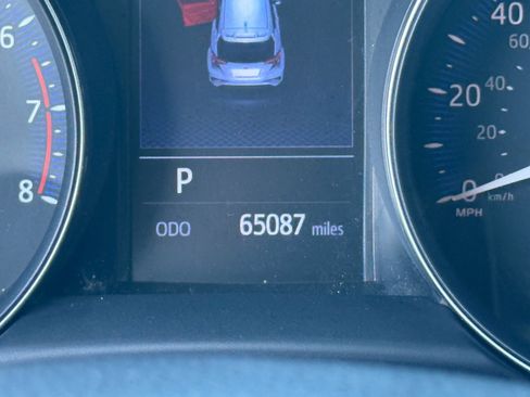 Used 2020 Toyota C-HR Limited image 20