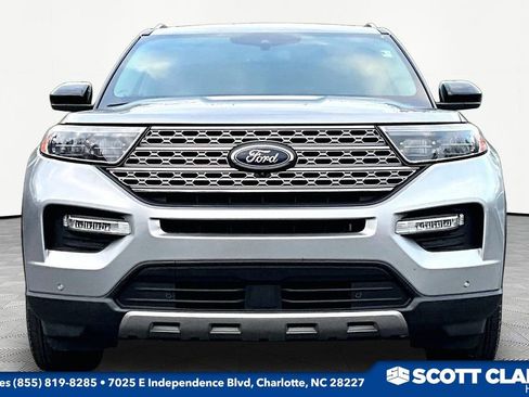 Used 2024 Ford Explorer Limited image 2