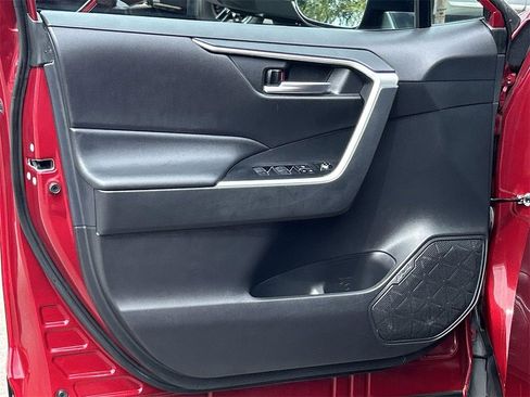 Used 2023 Toyota RAV4 XLE image 17