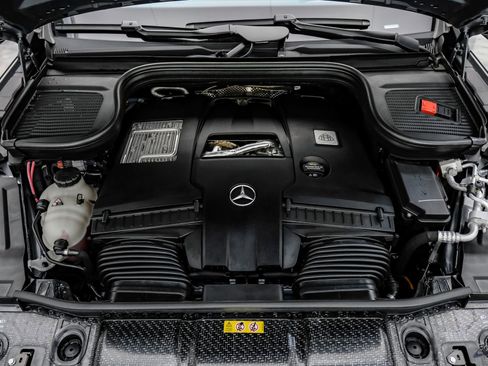 Used 2024 Mercedes-Benz Maybach GLS 600 4MATIC image 3