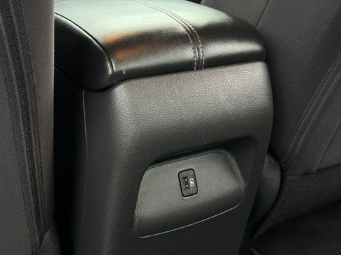 Used 2021 Nissan Sentra SV image 32