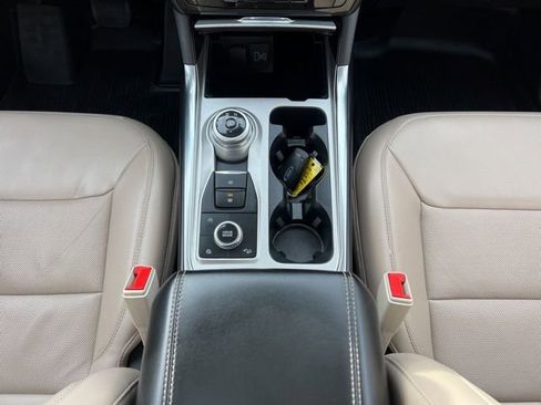 Certified 2021 Ford Explorer Limited w/ Equipment Group 301A image 23