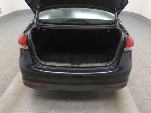 Used 2017 Kia Forte LX FWD image 29