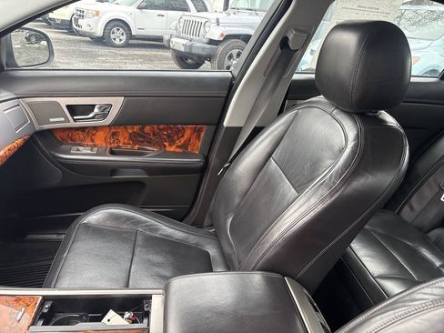 Used 2009 Jaguar XF Premium RWD image 17