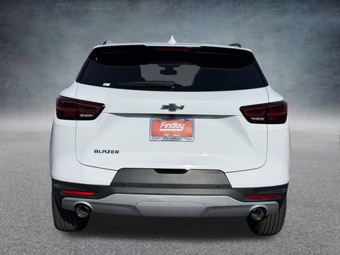New 2026 Chevrolet Blazer LT image 4