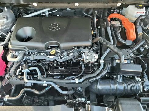Certified 2022 Toyota RAV4 LE AWD/4WD image 33