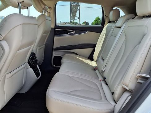 Used 2020 Lincoln Nautilus Reserve w/ Cargo Utility Package FWD image 11