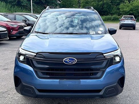 Used 2025 Subaru Forester AWD/4WD image 2