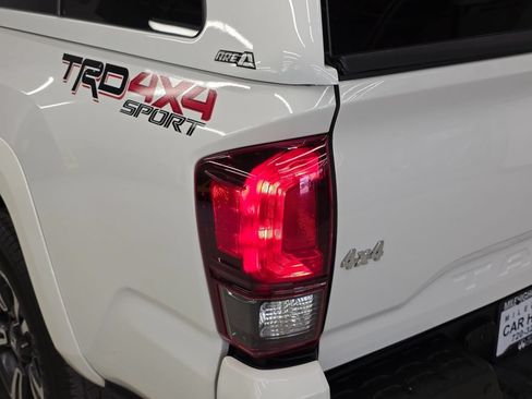 Used 2018 Toyota Tacoma TRD Sport w/ Technology Package AWD/4WD image 51