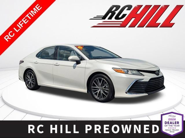 Used 2023 Toyota Camry XLE FWD image 1