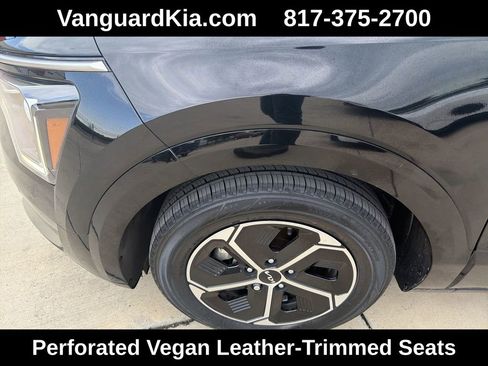 Used 2023 Kia Niro FWD image 22