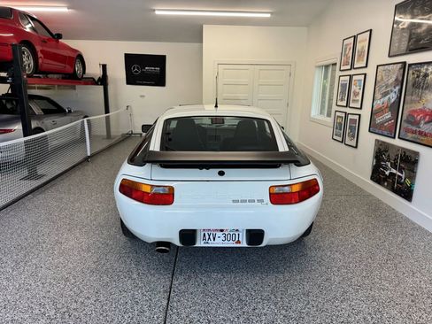 Used 1989 Porsche 928 S4 image 10