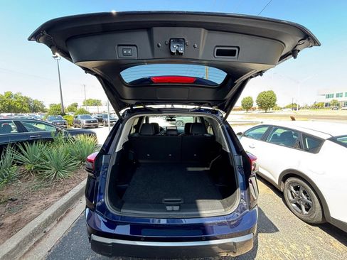 Used 2026 Nissan Rogue SL FWD image 29
