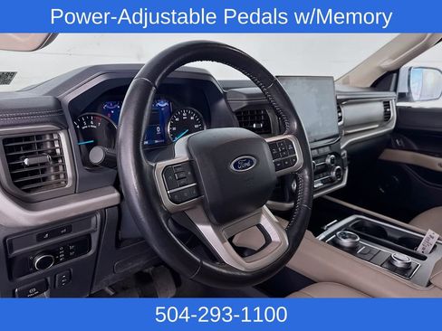 Used 2024 Ford Expedition Max XLT image 9