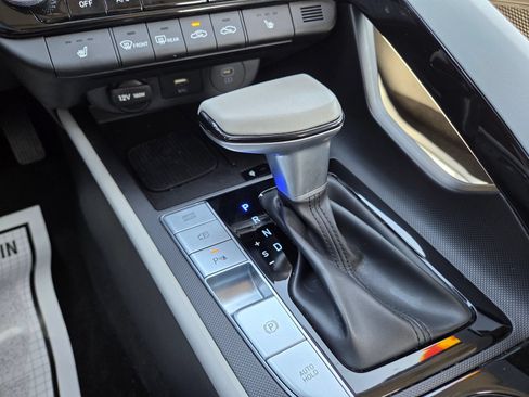 Used 2024 Hyundai Elantra Limited FWD image 35