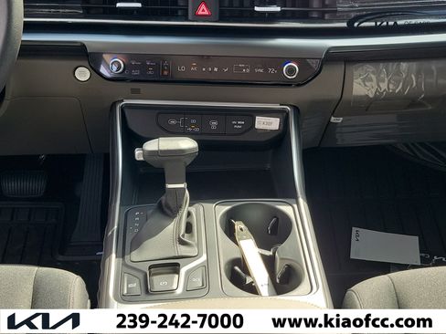 New 2026 Kia Carnival LX FWD image 20