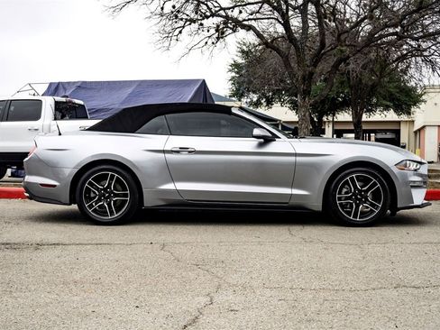 Used 2023 Ford Mustang Premium image 4