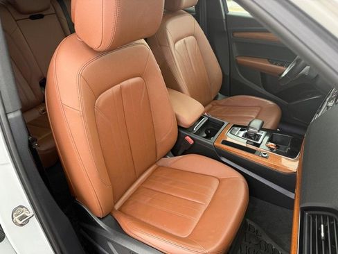 Used 2021 Audi Q5 2.0T Premium w/ Convenience Package image 11