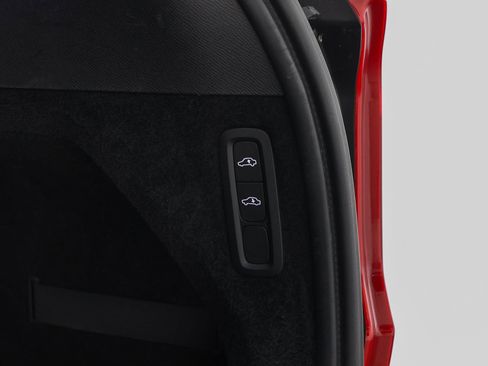 Used 2019 Volvo XC90 T6 R-Design w/ Advanced Package image 18