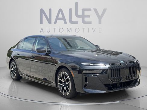 Used 2025 BMW i7 eDrive50 w/ M Sport Package RWD image 5
