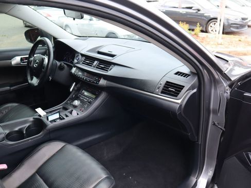 Used 2012 Lexus CT 200h Premium image 15