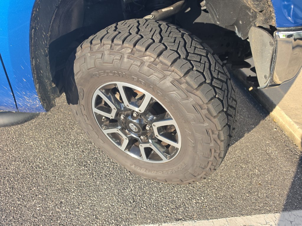 Used 2016 Toyota Tundra Limited w/ TRD Off Road Package AWD/4WD image 4