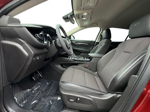 Used 2022 Buick Envision Preferred image 9